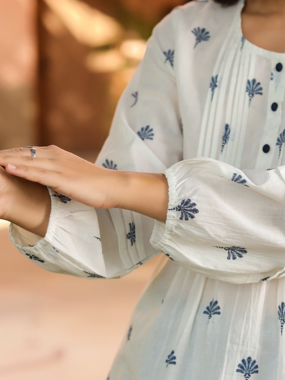 Women White Floral Print Puff Sleeve Cotton Top