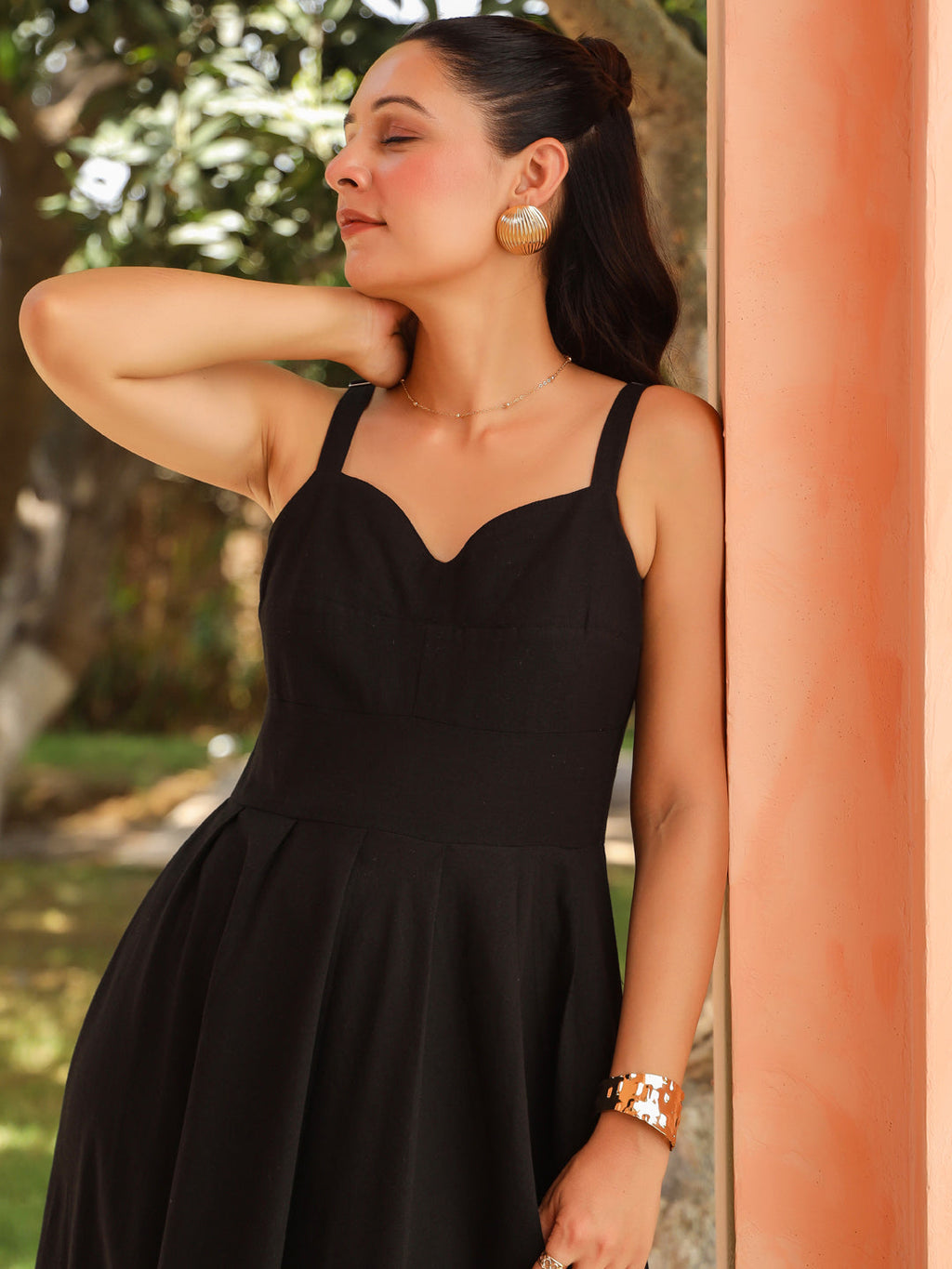 Women Solid Sweetheart Neck Dress