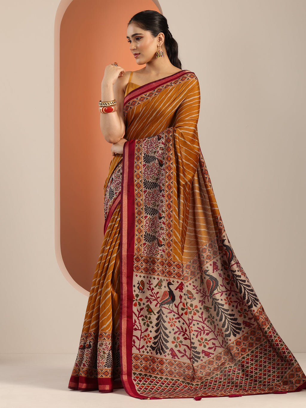 Mustard Leheriya Printed Cotton Blend Saree With Unstitched Blouse Piece