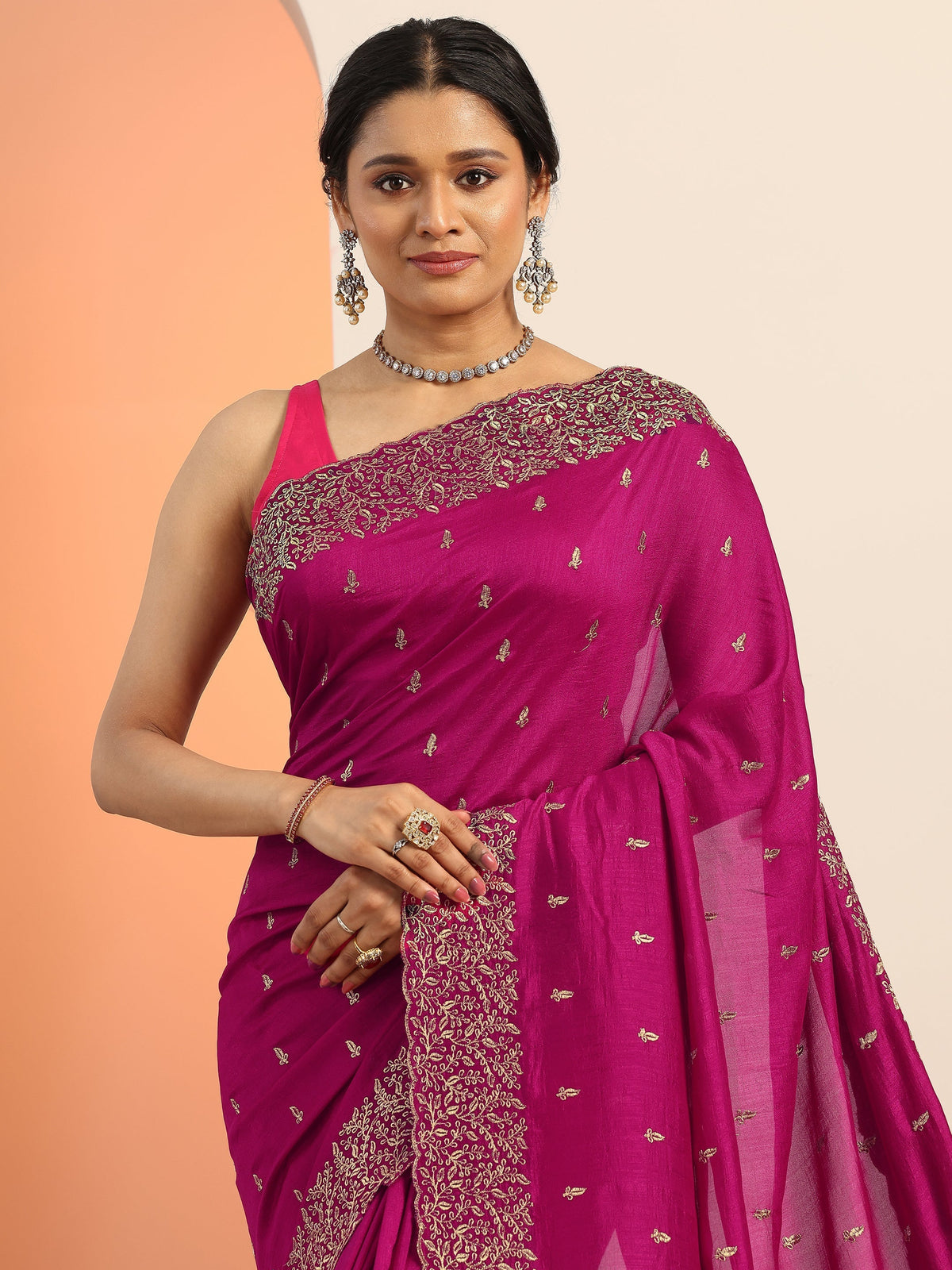 Magenta Embroidered Silk blend Saree With Unstitched Blouse Piece