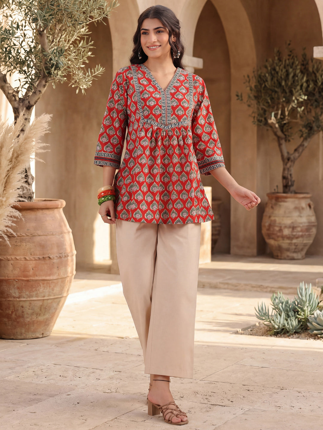 Womens Ethnic Motifs Printed V-Neck Pure Cotton Kurti