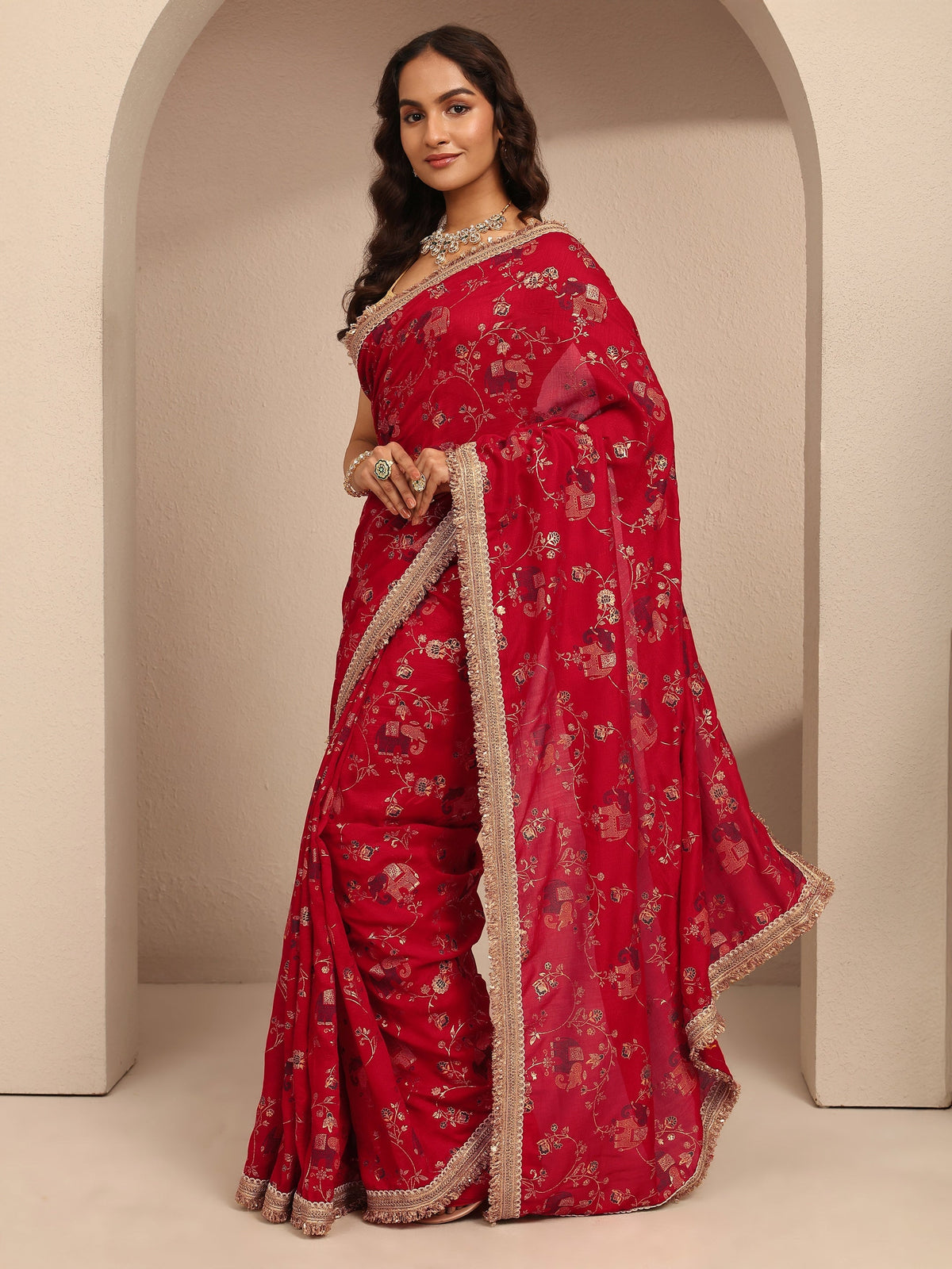 Red Tribal Printed Silk Blend Saree With Unstitched Blouse Piece