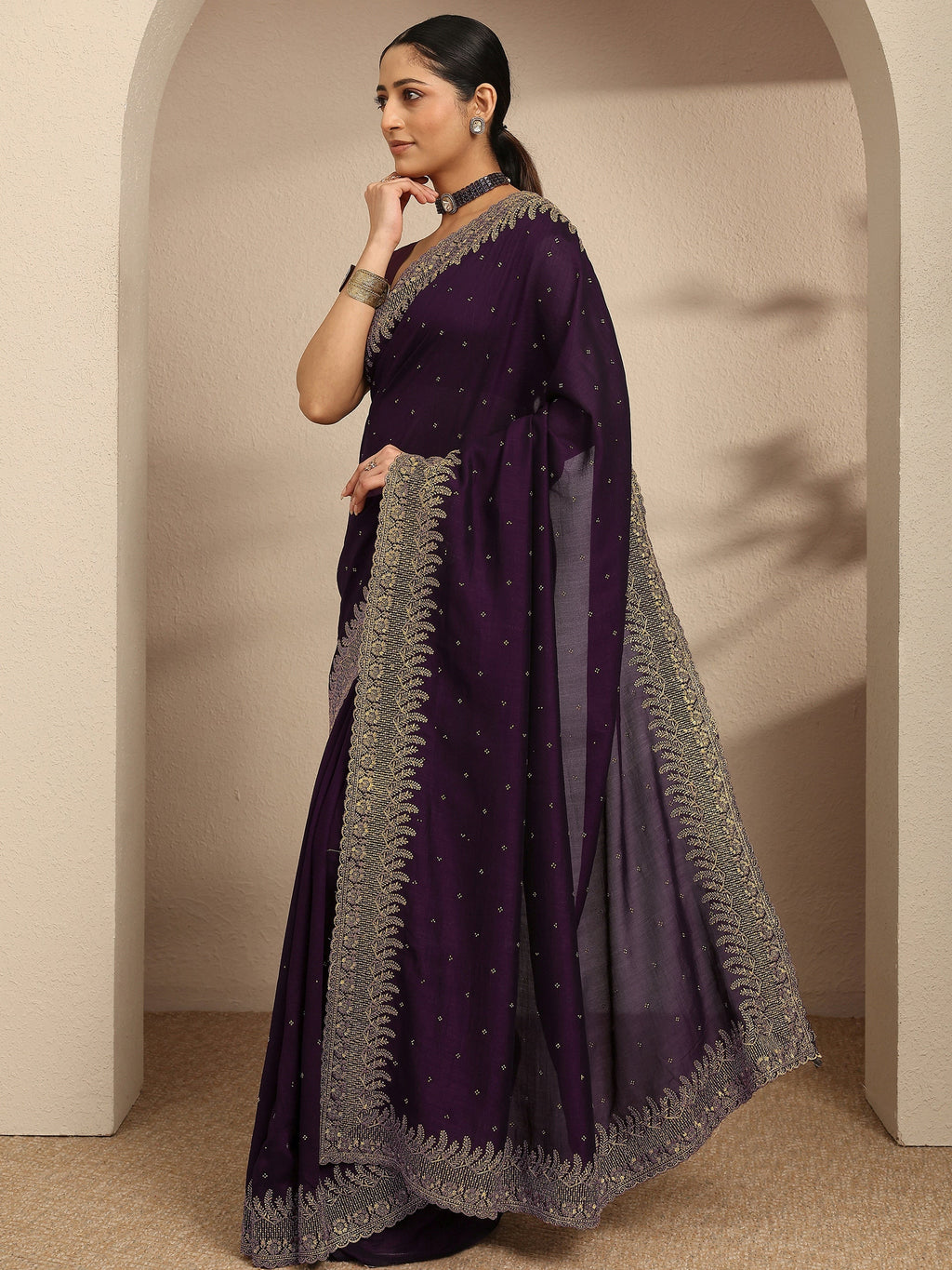 Burgundy Embellished Silk Blend Saree With Unstitched Blouse Piece