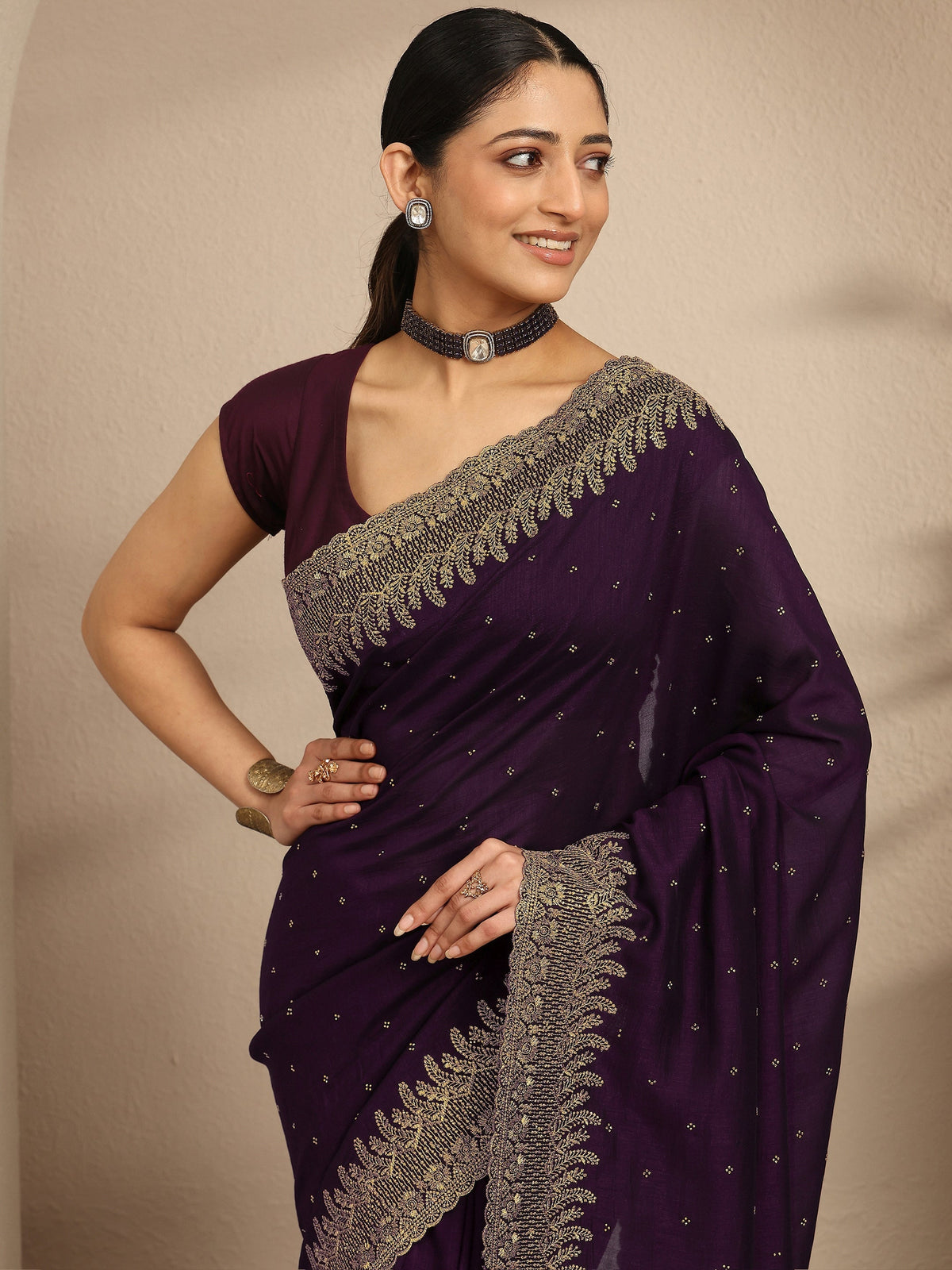 Burgundy Embellished Silk Blend Saree With Unstitched Blouse Piece