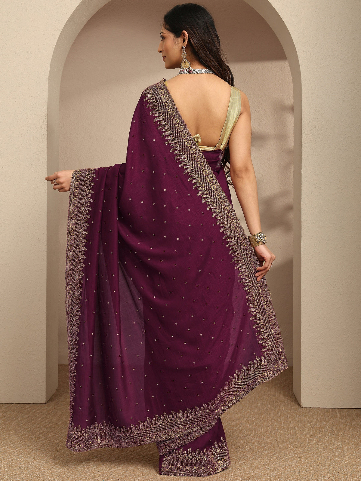 Maroon Embellished Silk Blend Saree With Unstitched Blouse Piece