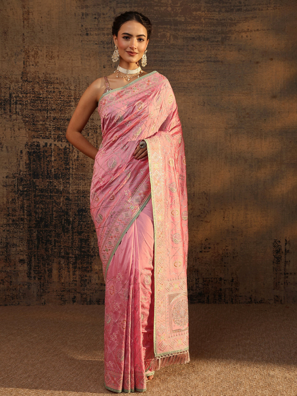Pink Ethnic Motifs Embroidered Silk Blend Saree With Unstitched Blouse Piece