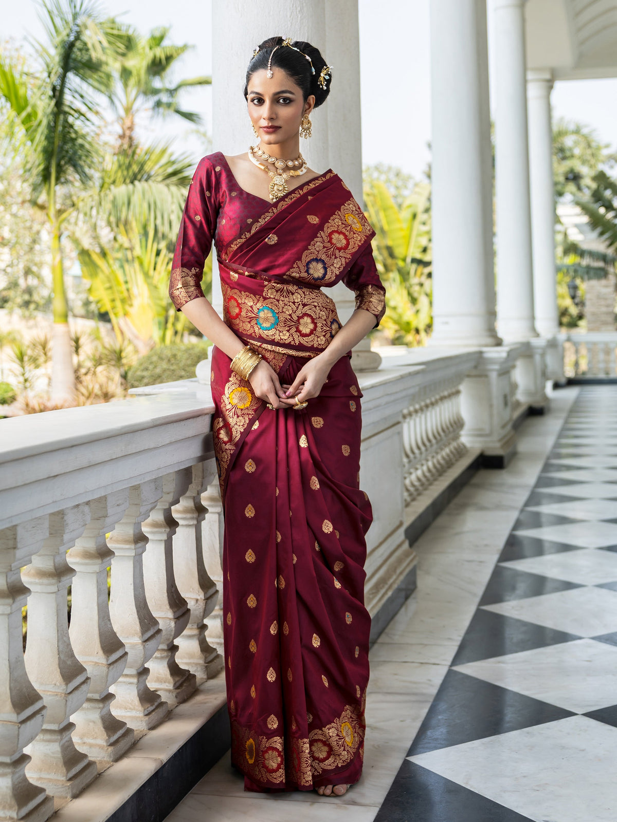 Maroon Woven Design Silk Blend Saree With Unstitched Blouse Piece