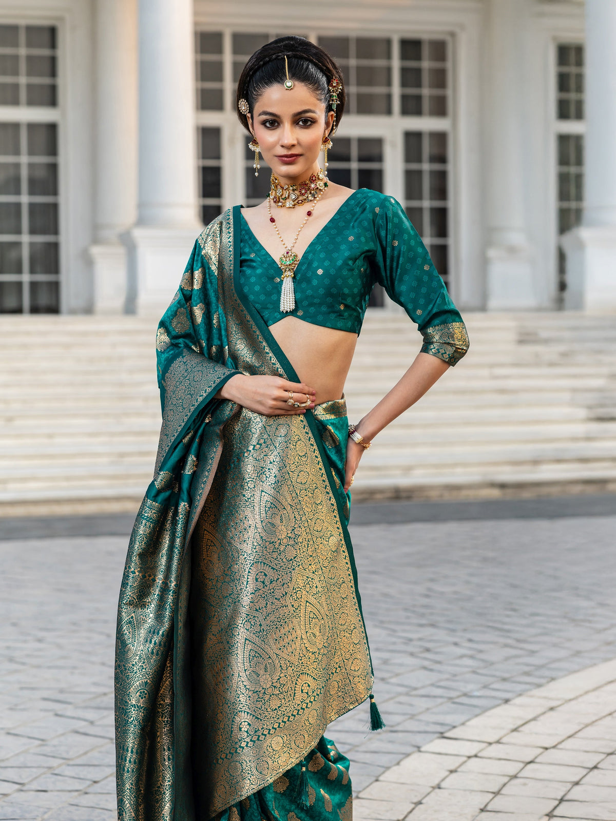 Teal Woven Design Silk Blend Saree With Unstitched Blouse Piece