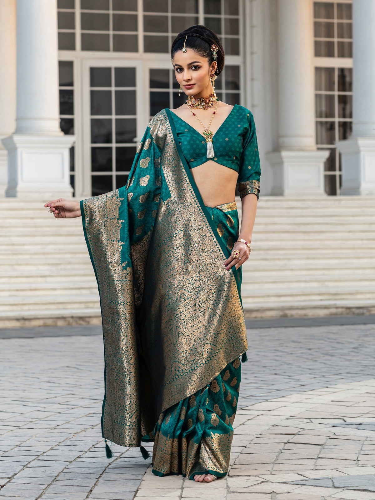 Teal Woven Design Silk Blend Saree With Unstitched Blouse Piece