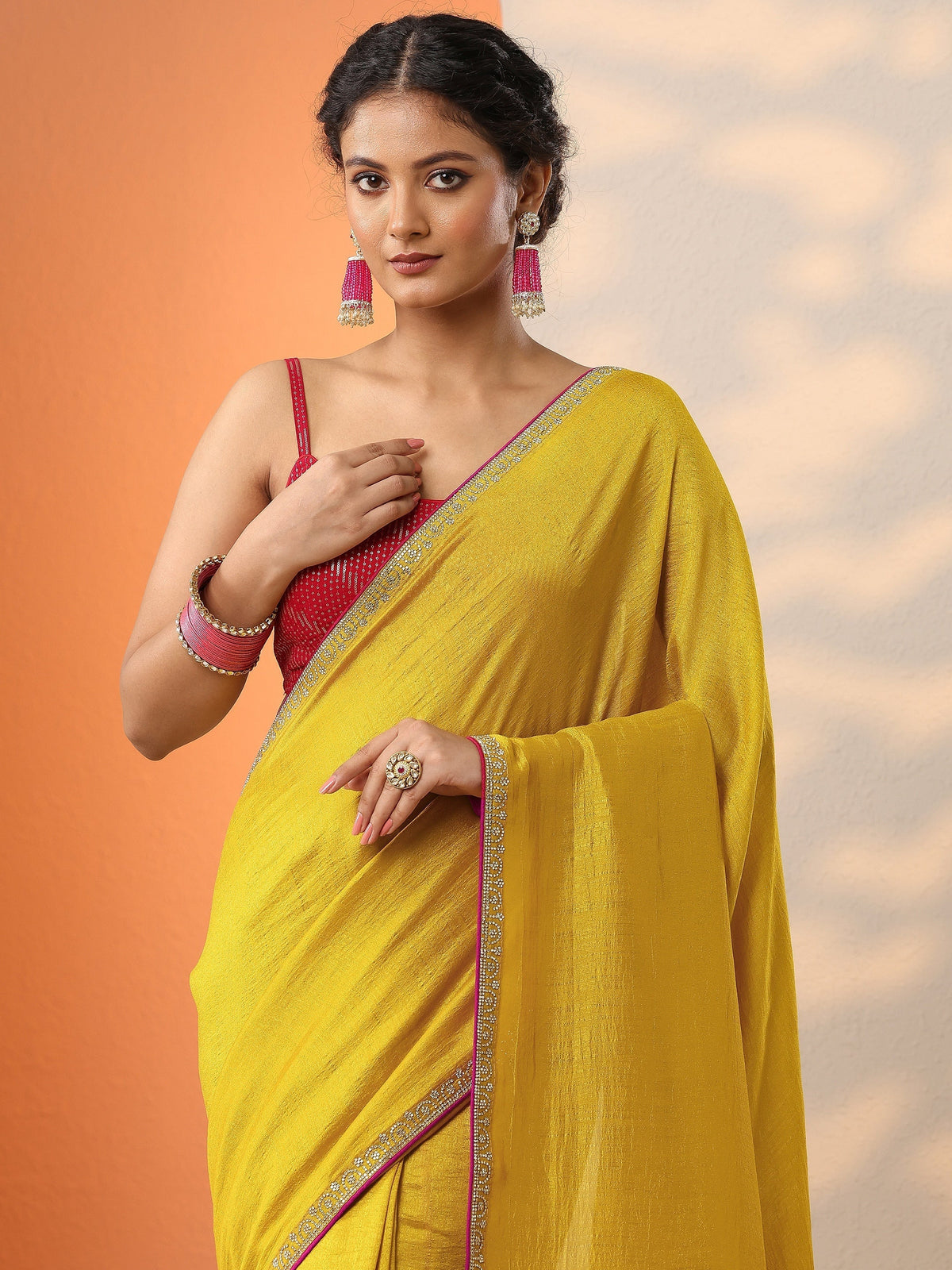 Mustard Solid Silk Blend Saree With Unstitched Blouse Piece