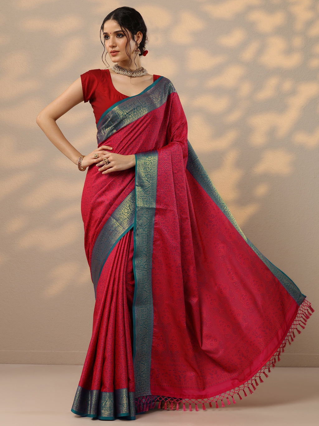 Red Woven Design Silk Blend Kanjeevaram Saree With Unstitched Blouse Piece