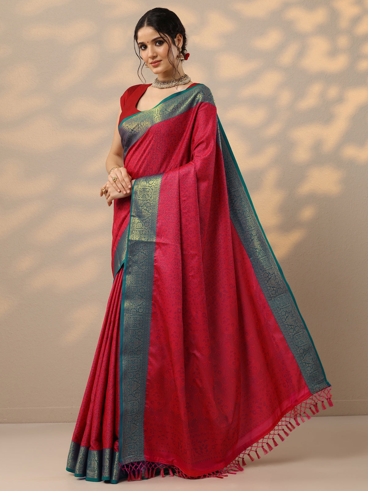 Red Woven Design Silk Blend Kanjeevaram Saree With Unstitched Blouse Piece