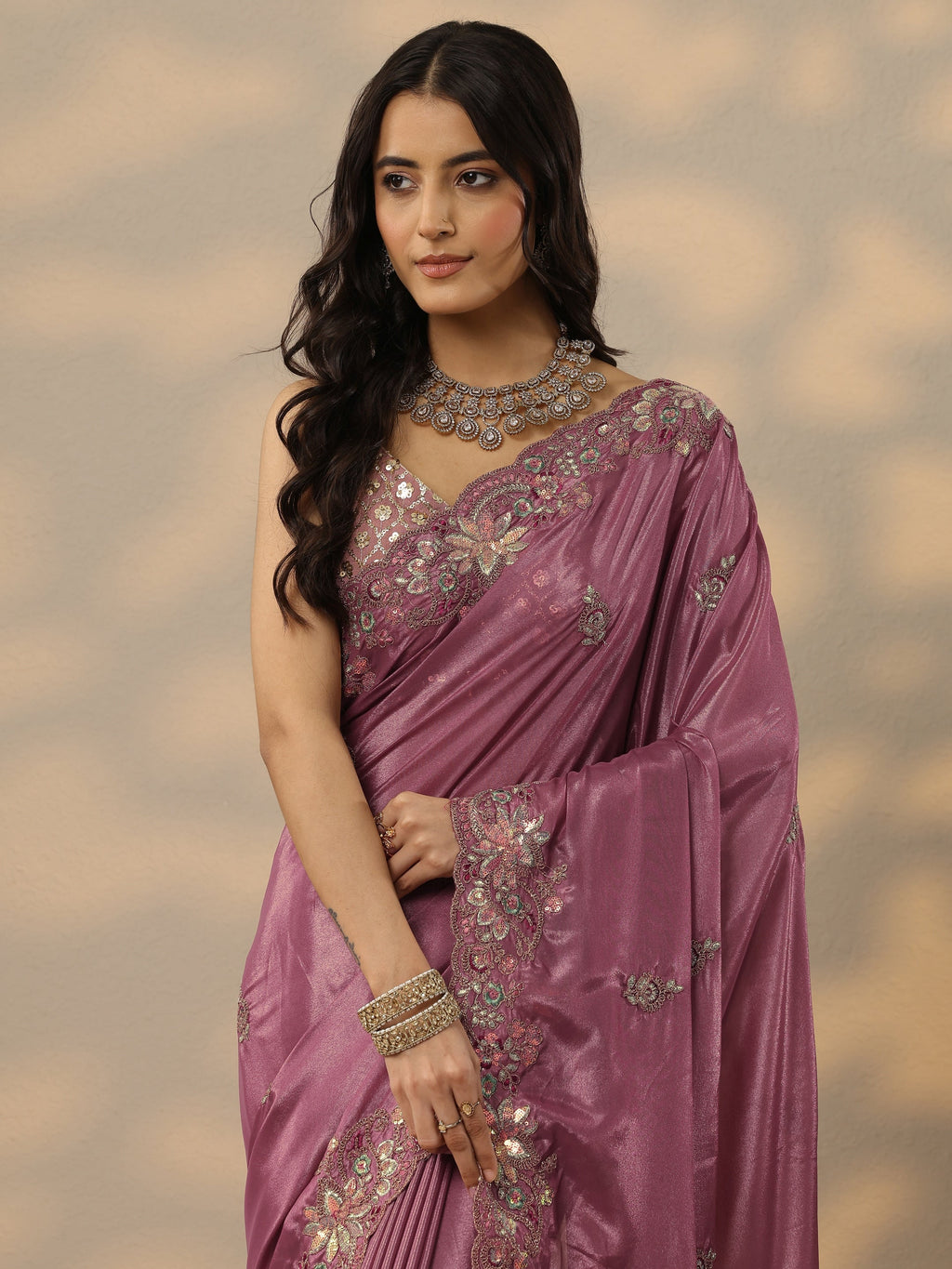 Mauve Embroidered Silk Blend Saree With Unstitched Blouse Piece