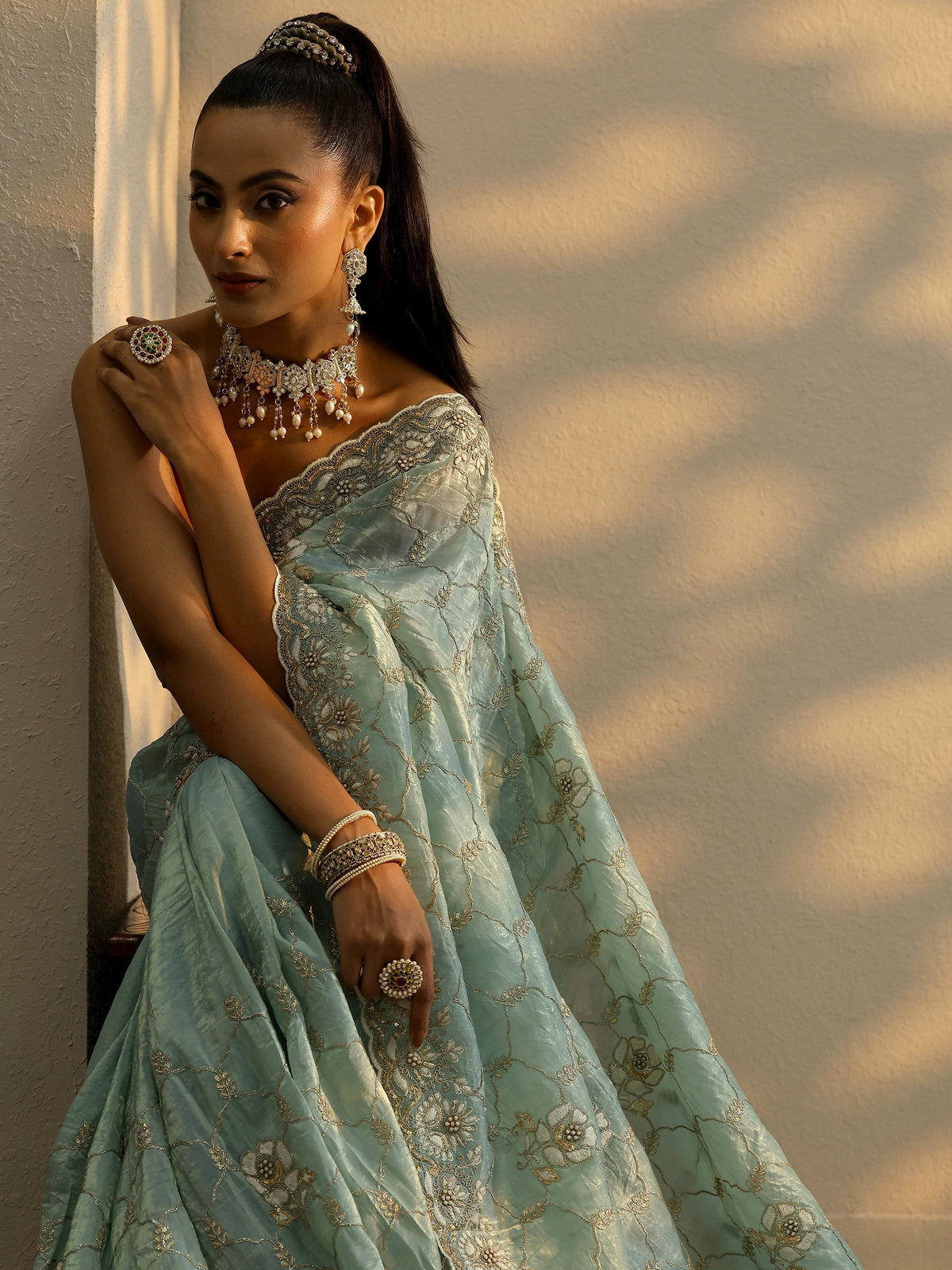 Green Embroidered Organza Saree With Unstitched Blouse Piece