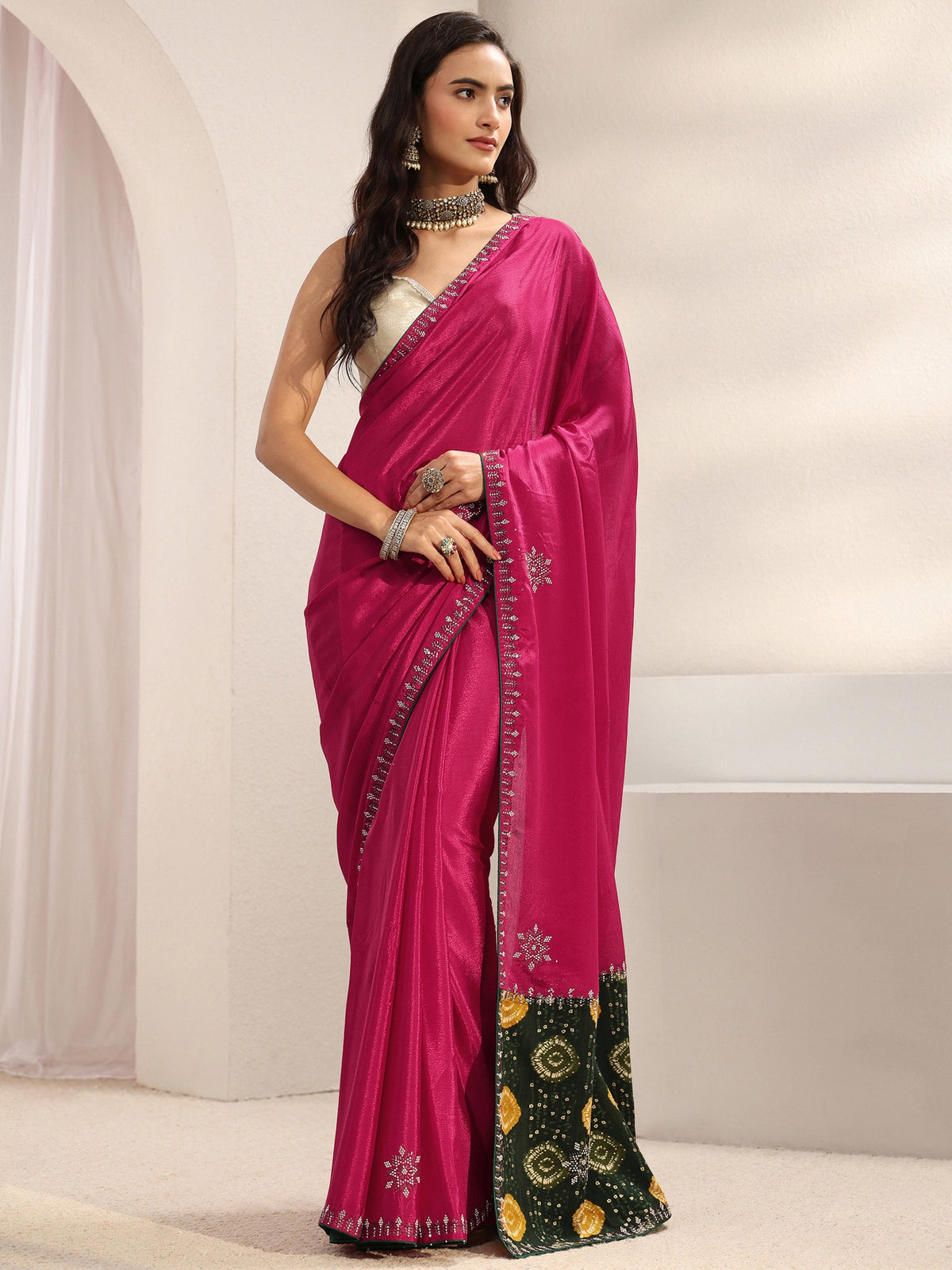 Pink Embellished Border Chinon Saree With Unstitched Blouse Piece