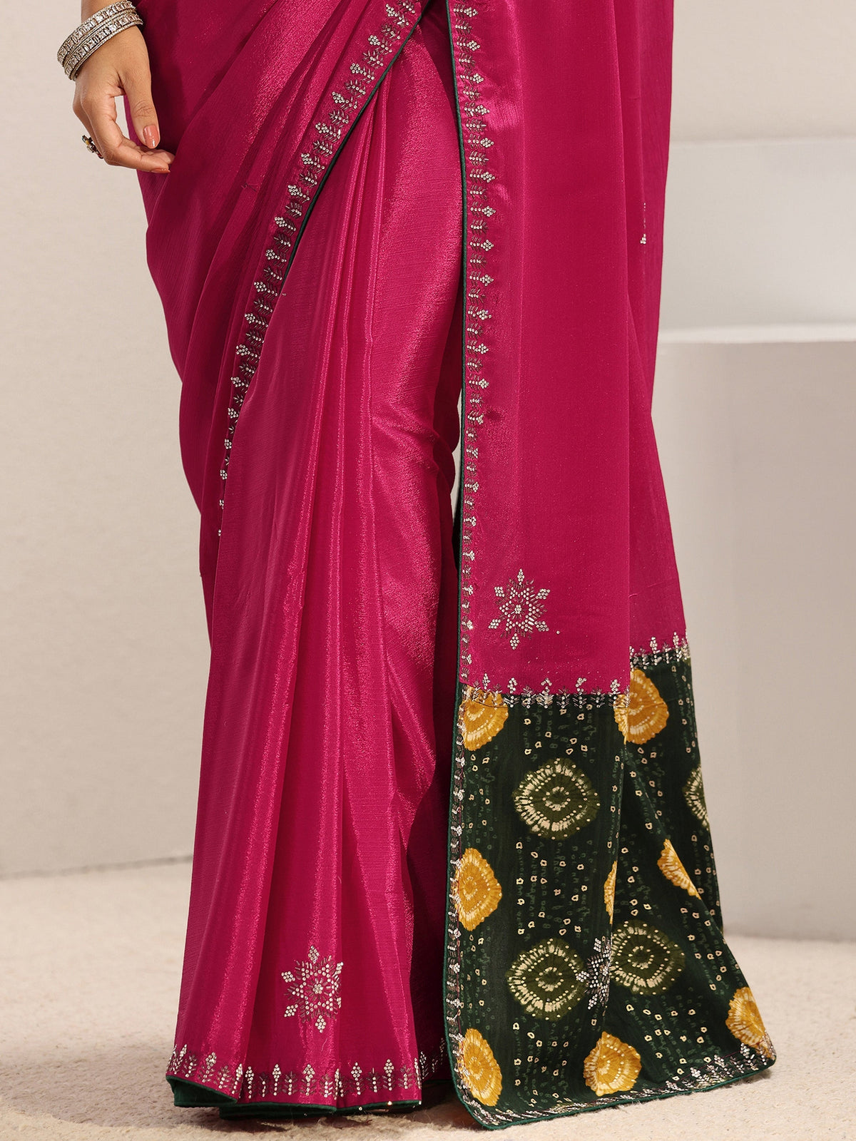 Pink Embellished Border Chinon Saree With Unstitched Blouse Piece