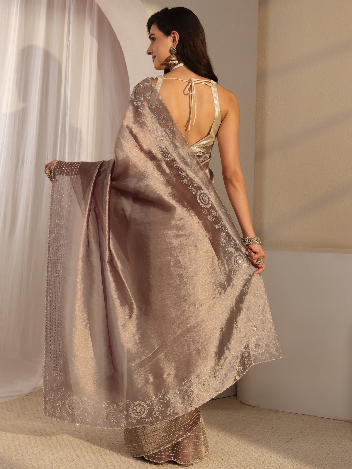 Mauve Embellished Chiffon Saree With Unstitched Blouse Piece