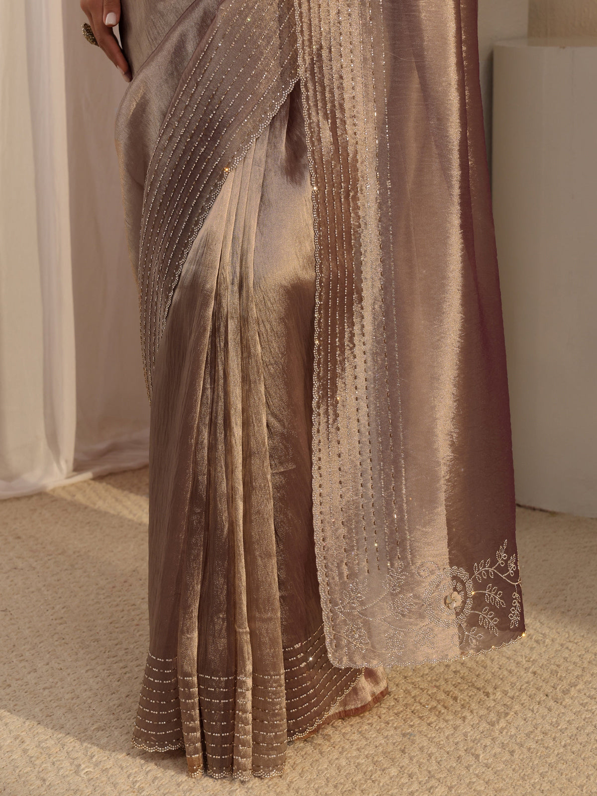 Mauve Embellished Chiffon Saree With Unstitched Blouse Piece