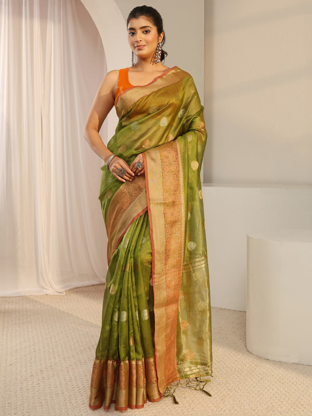 Green Jacquard Woven Design Silk Blend Saree