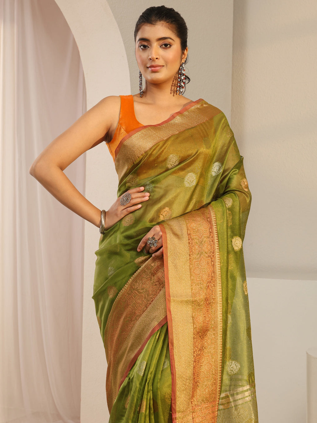 Green Jacquard Woven Design Silk Blend Saree