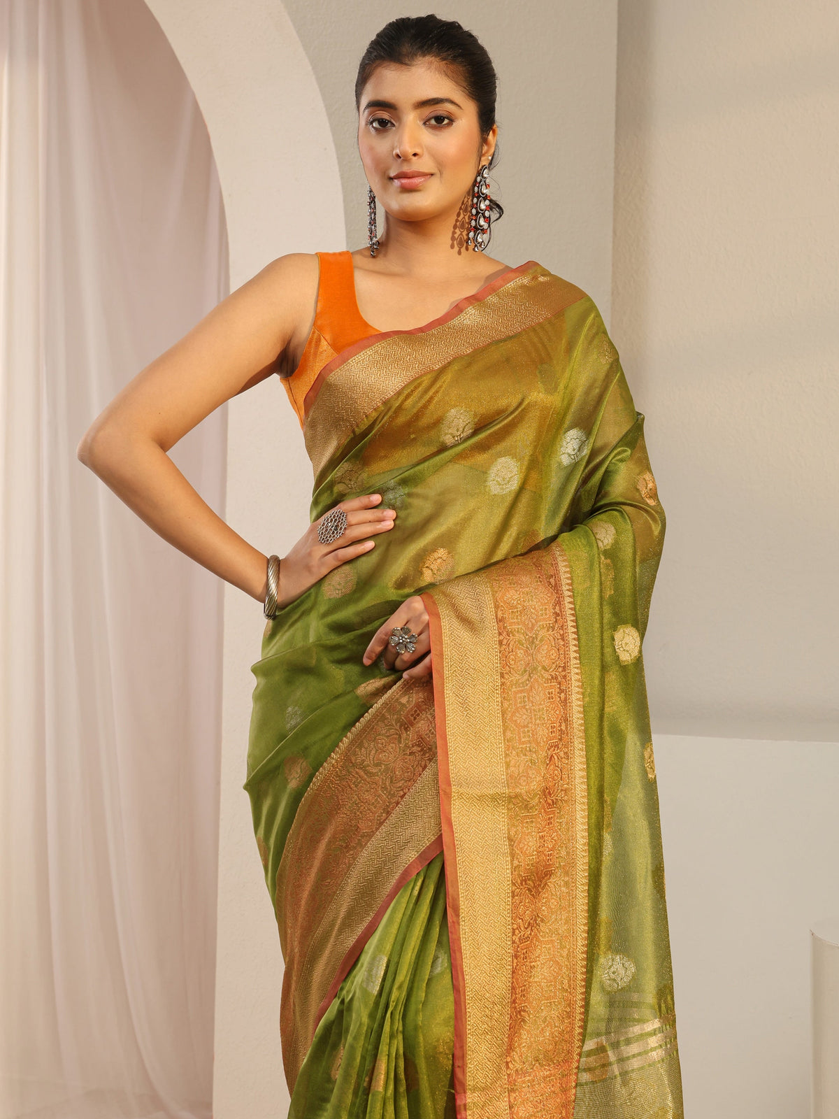 Green Jacquard Woven Design Silk Blend Saree