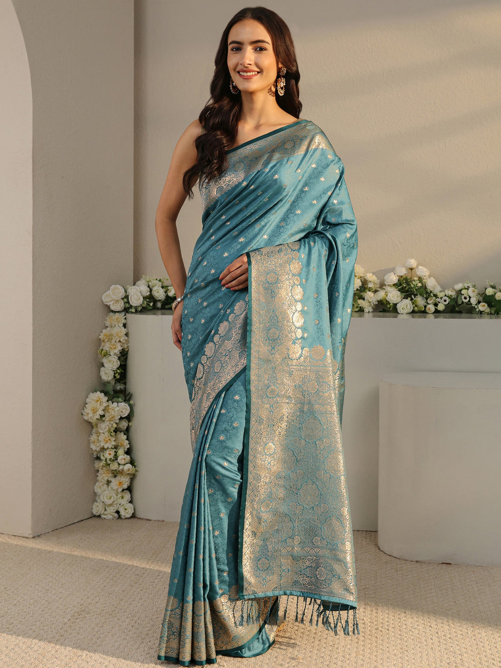 Teal Floral Woven Design Silk Blend Saree With Unstitched Blouse Piece