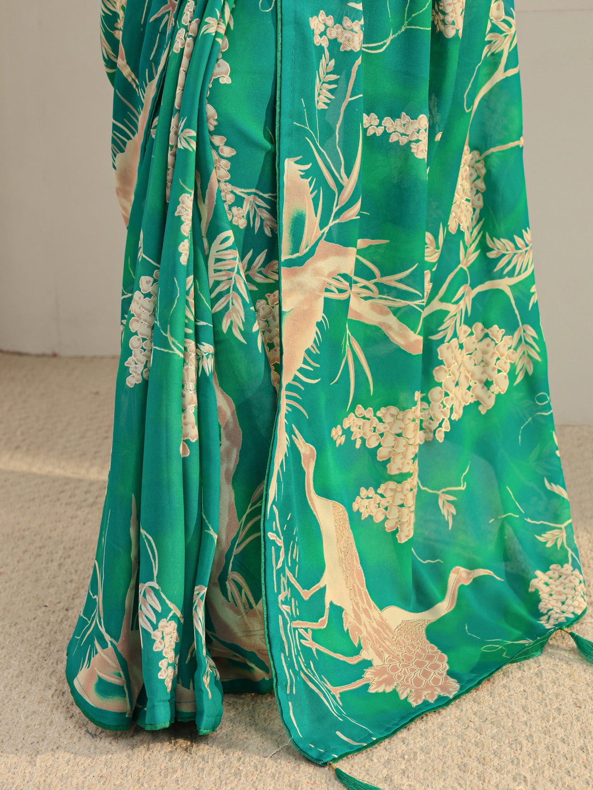 Green Floral Printed Georgette Tassel Saree With Unstitched Blouse Piece