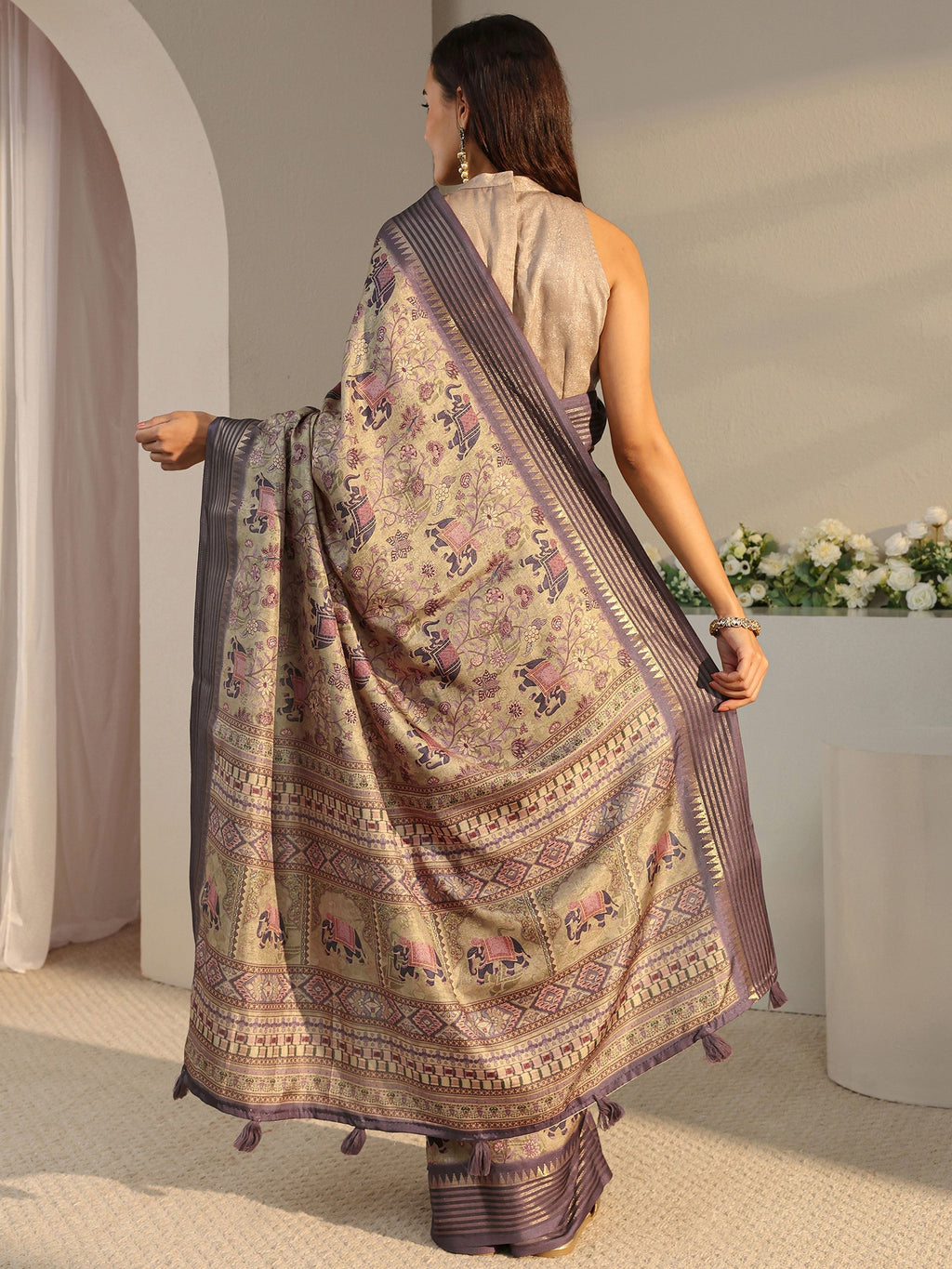 Green Ethnic Printed Silk Blend Saree With Unstitched Blouse Piece