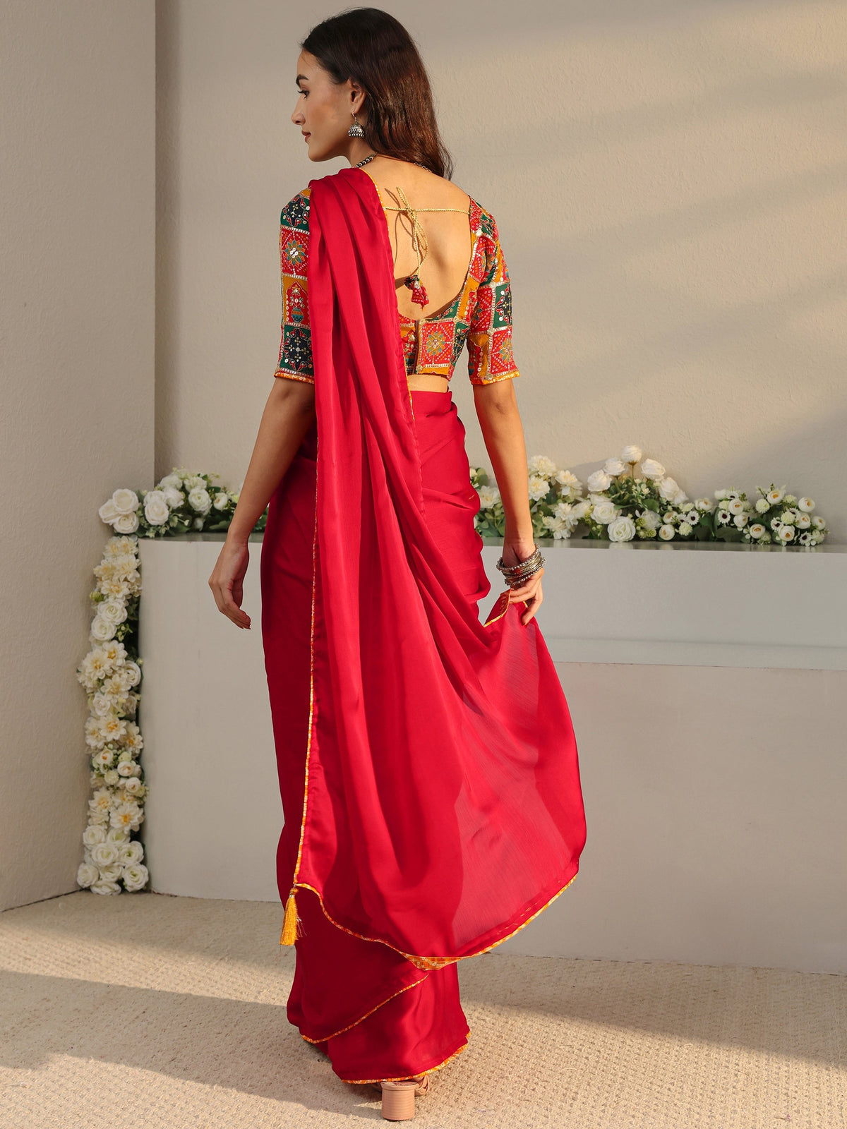 Red Solid Chiffon Saree With Unstitched Blouse Piece
