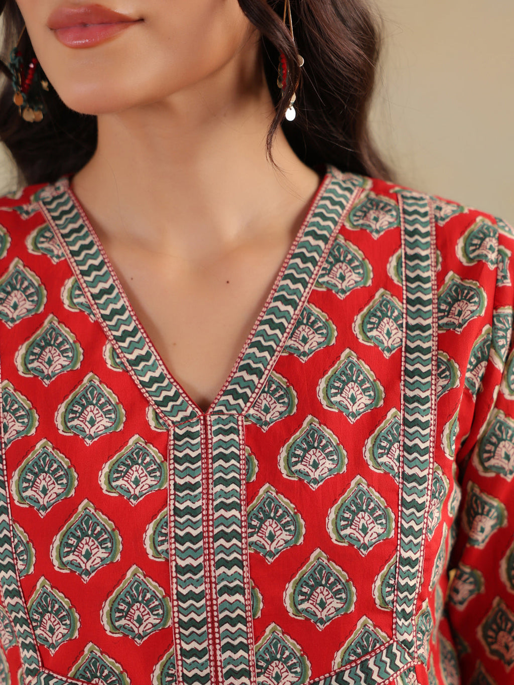 Womens Ethnic Motifs Printed V-Neck Pure Cotton Kurti