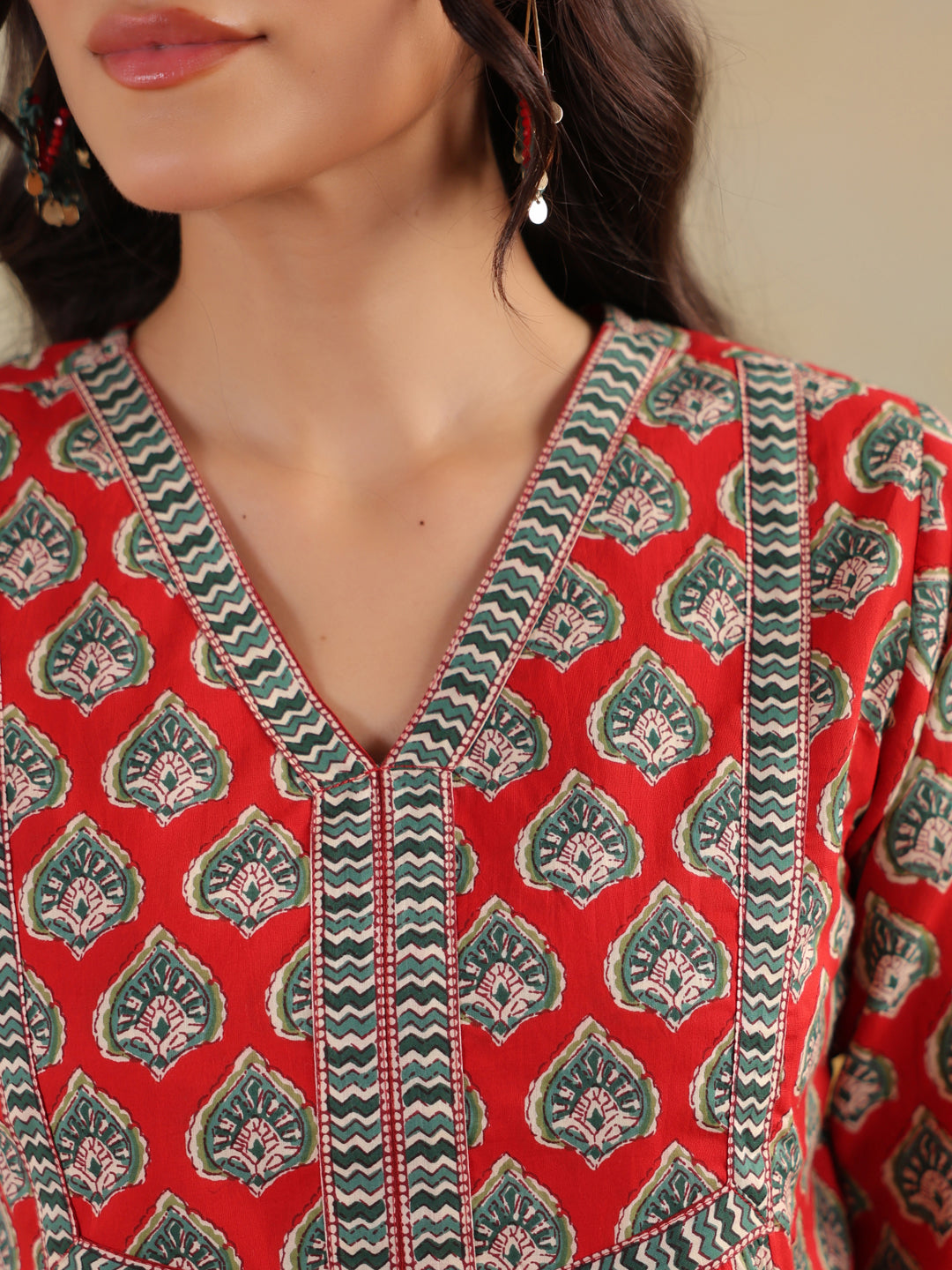 Womens Ethnic Motifs Printed V-Neck Pure Cotton Kurti