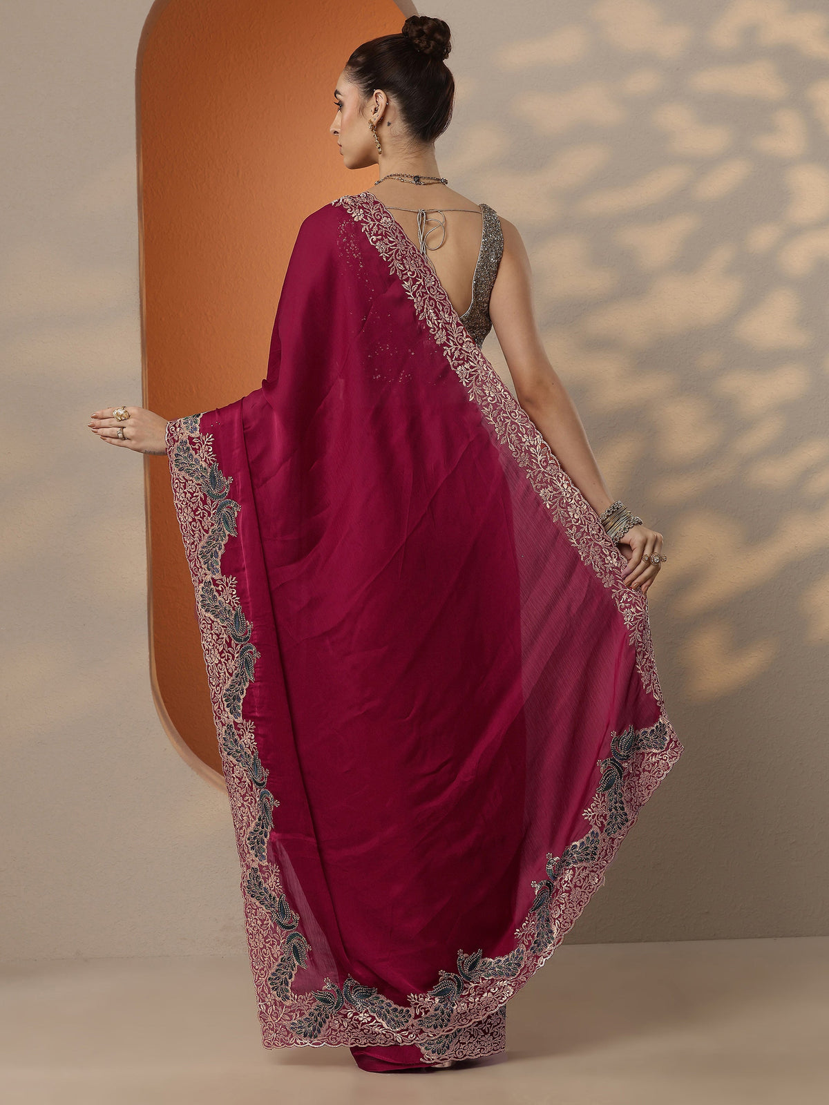 Red Solid Chiffon Saree With Unstitched Blouse Piece