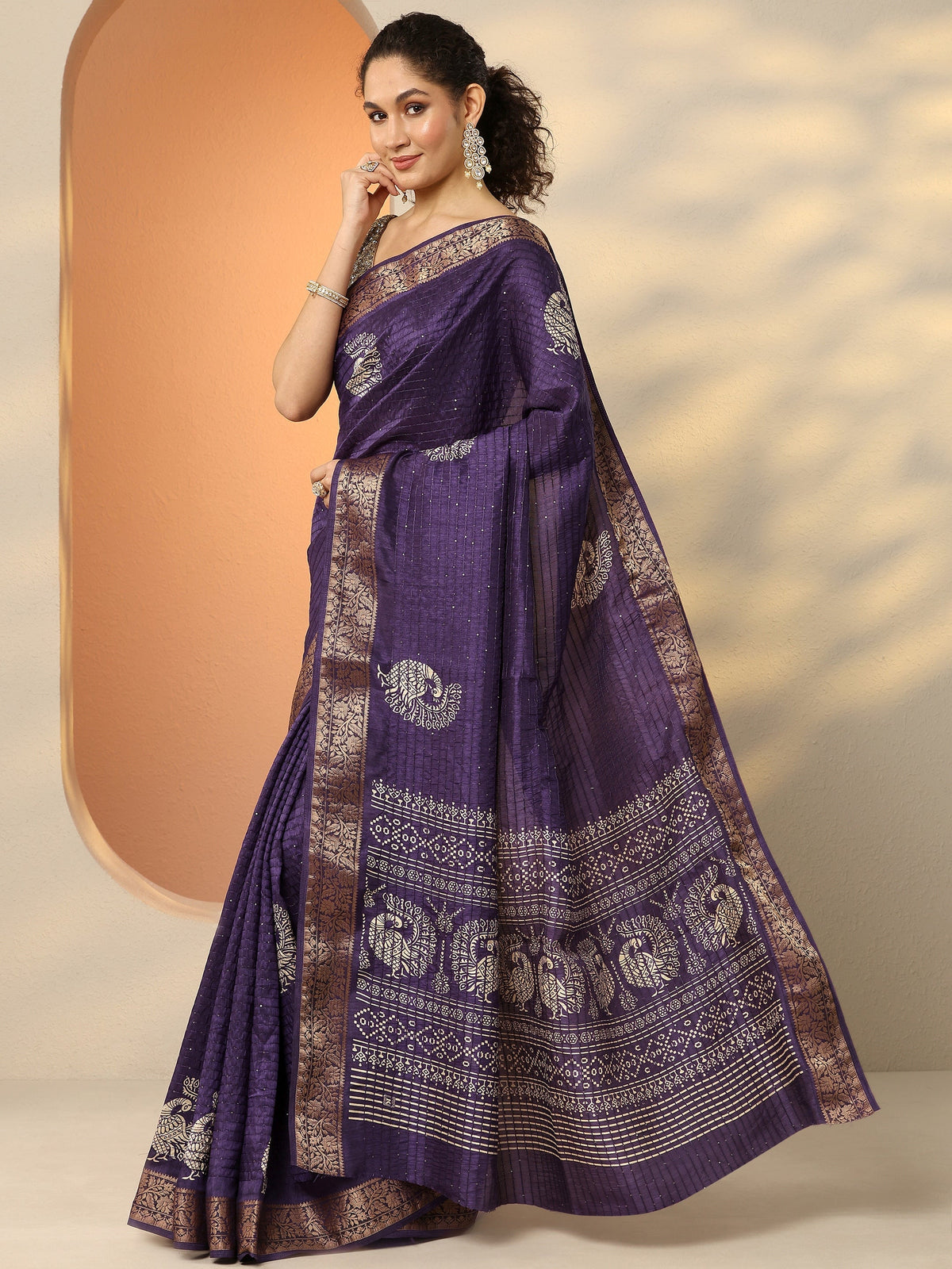 Purple Embellished Silk Blend Saree With Unstitched Blouse Piece