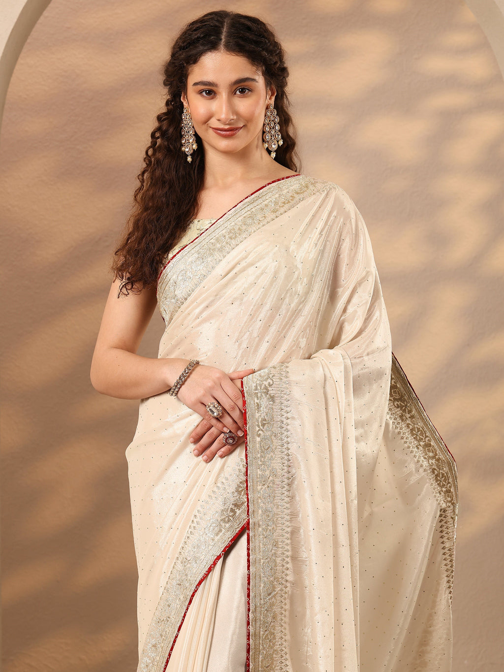 Cream Embellished Silk Blend Saree With Unstitched Blouse Piece