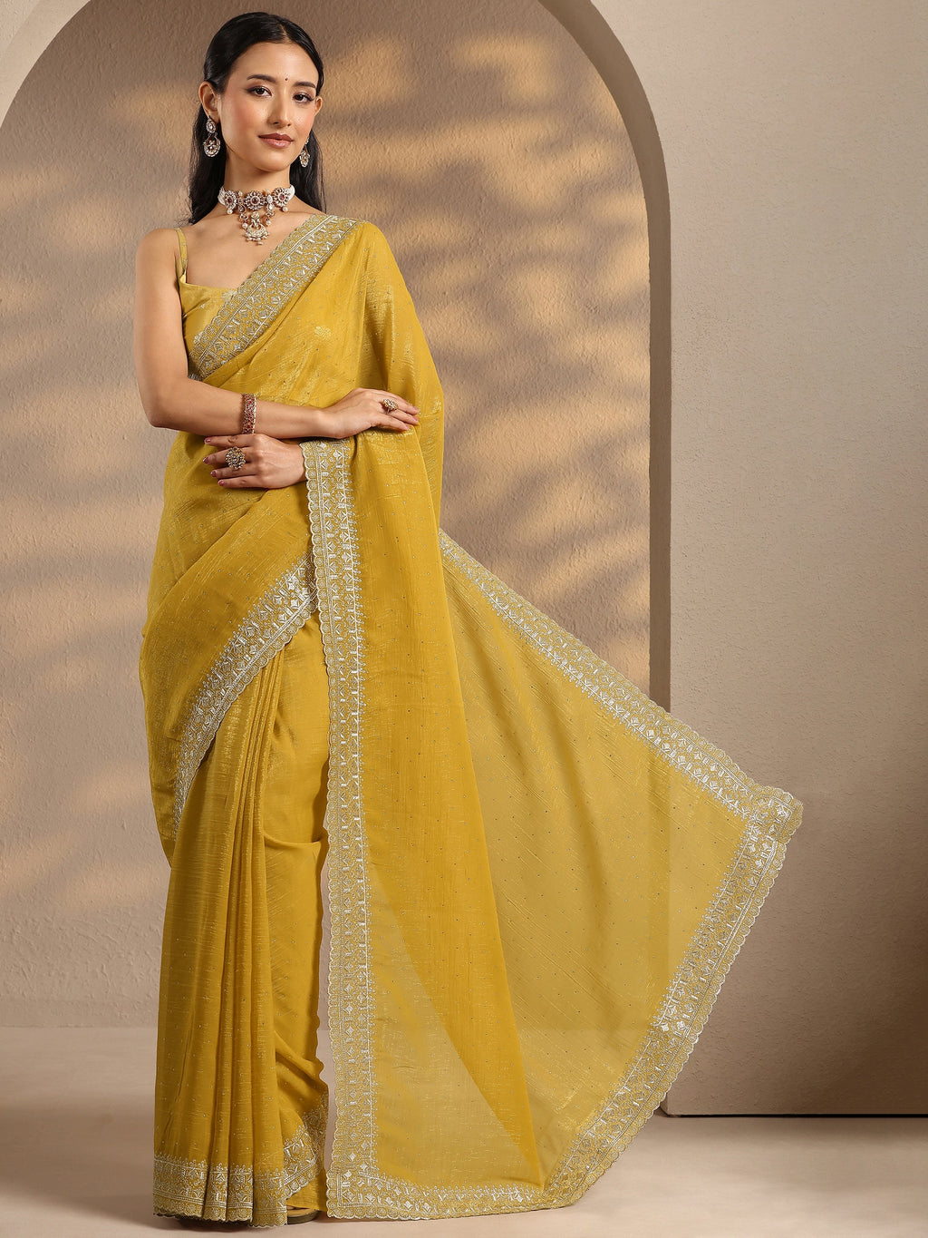Yellow Embellished Silk Blend Saree With Unstitched Blouse Piece