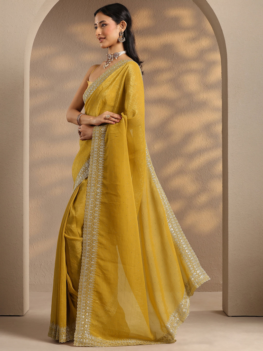 Yellow Embellished Silk Blend Saree With Unstitched Blouse Piece