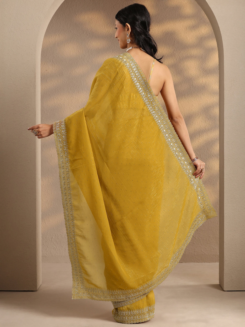 Yellow Embellished Silk Blend Saree With Unstitched Blouse Piece