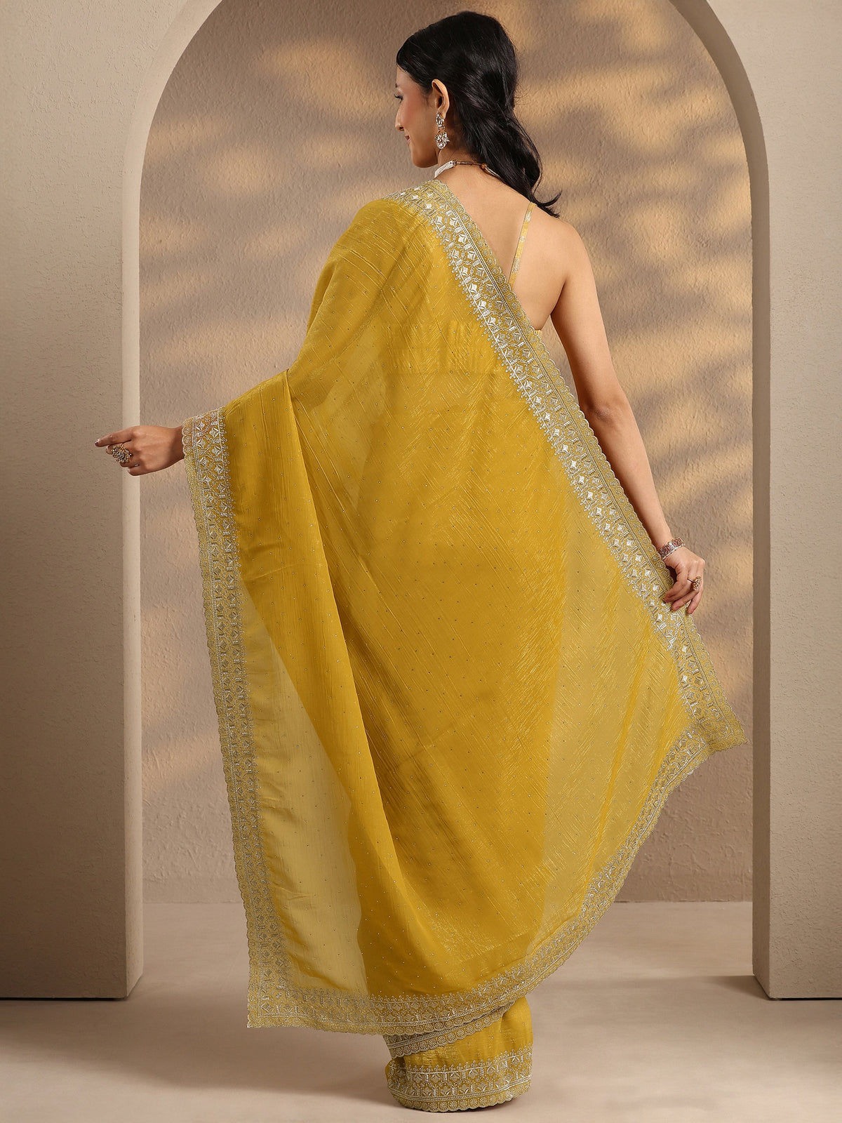 Yellow Embellished Silk Blend Saree With Unstitched Blouse Piece