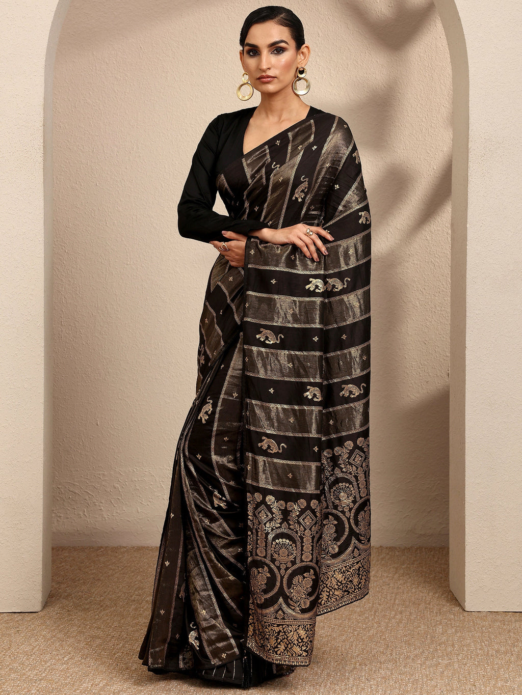 Black Woven Design Banarsi Silk Blend Saree With Unstitched Blouse Piece