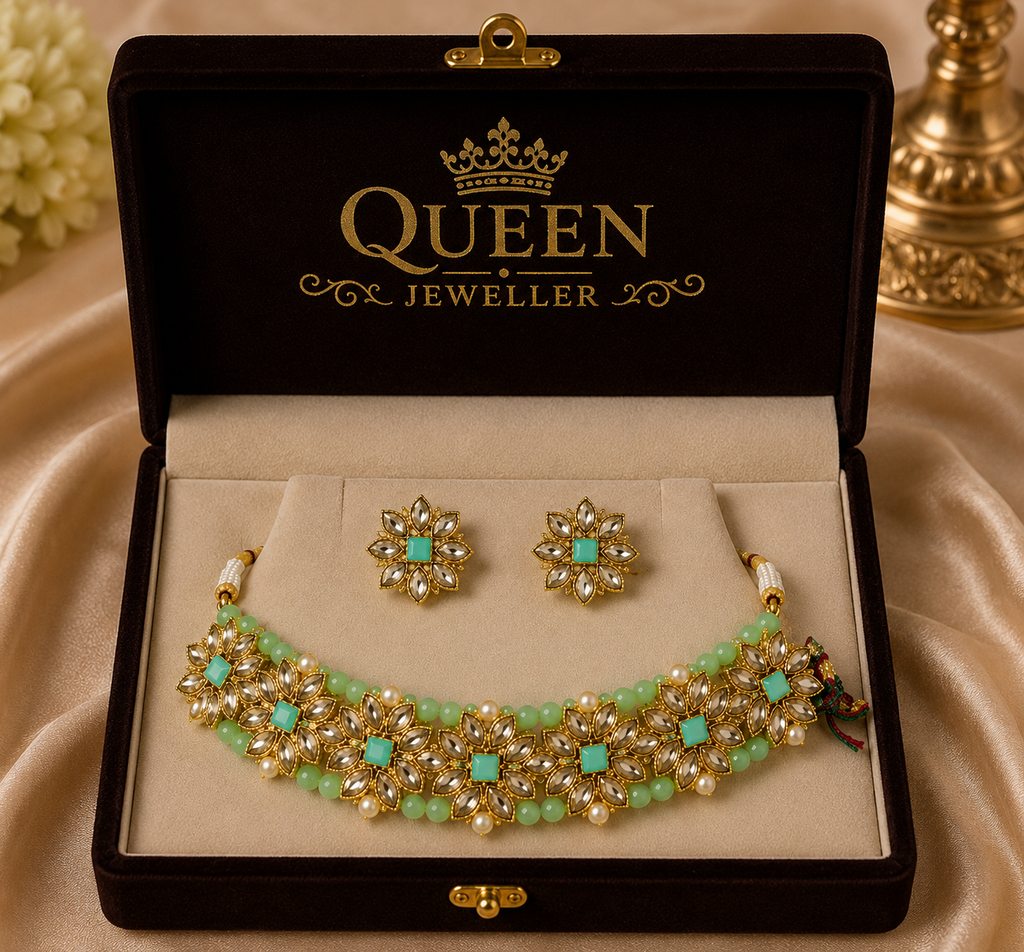 Golden woman set