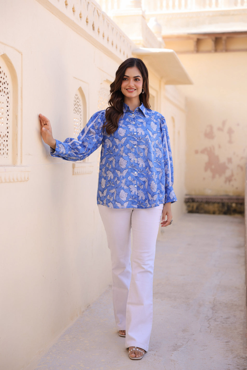 Women Relaxed Floral Printed Casual Shirt