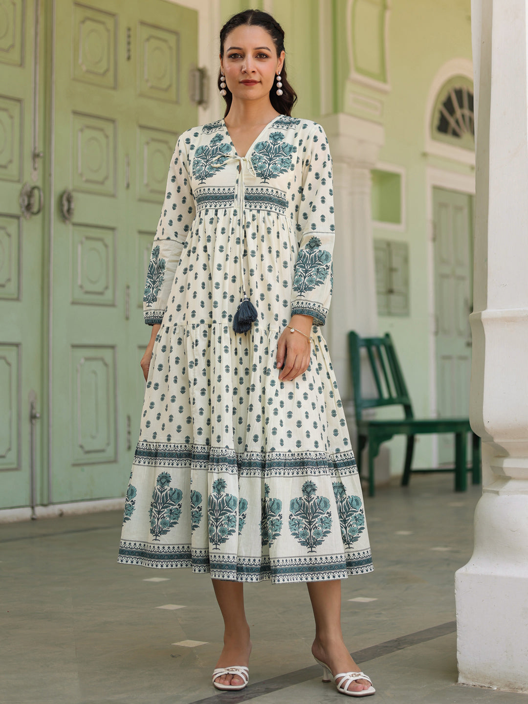 Women Ethnic Printed Pure Cotton V-Neck Fit & Flared Midi Ethnic Dresses