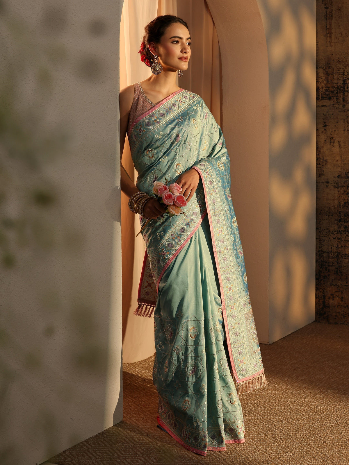 Blue Ethnic Motifs Embroidered Silk Blend Saree With Unstitched Blouse Piece