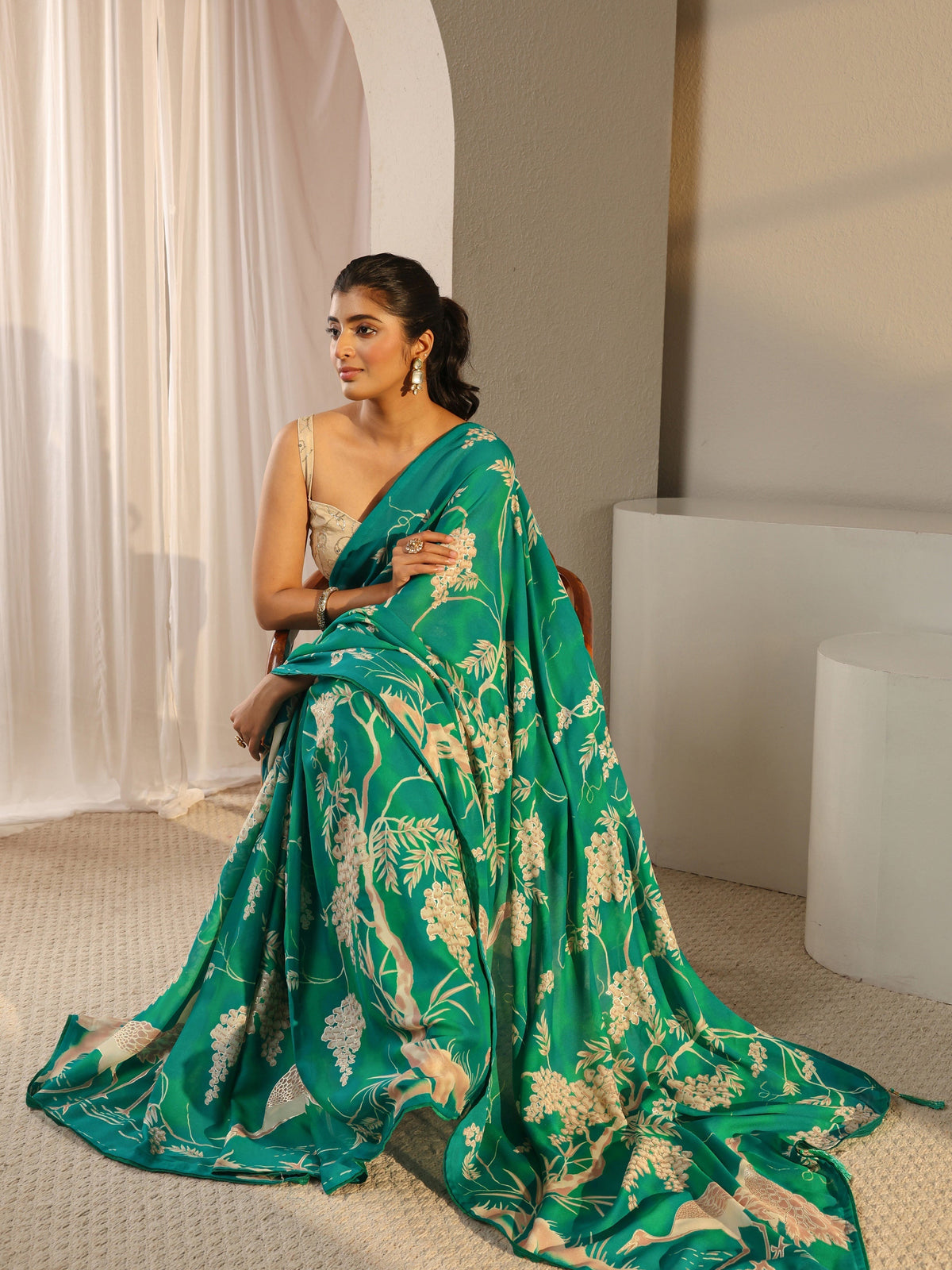 Green Floral Printed Georgette Tassel Saree With Unstitched Blouse Piece