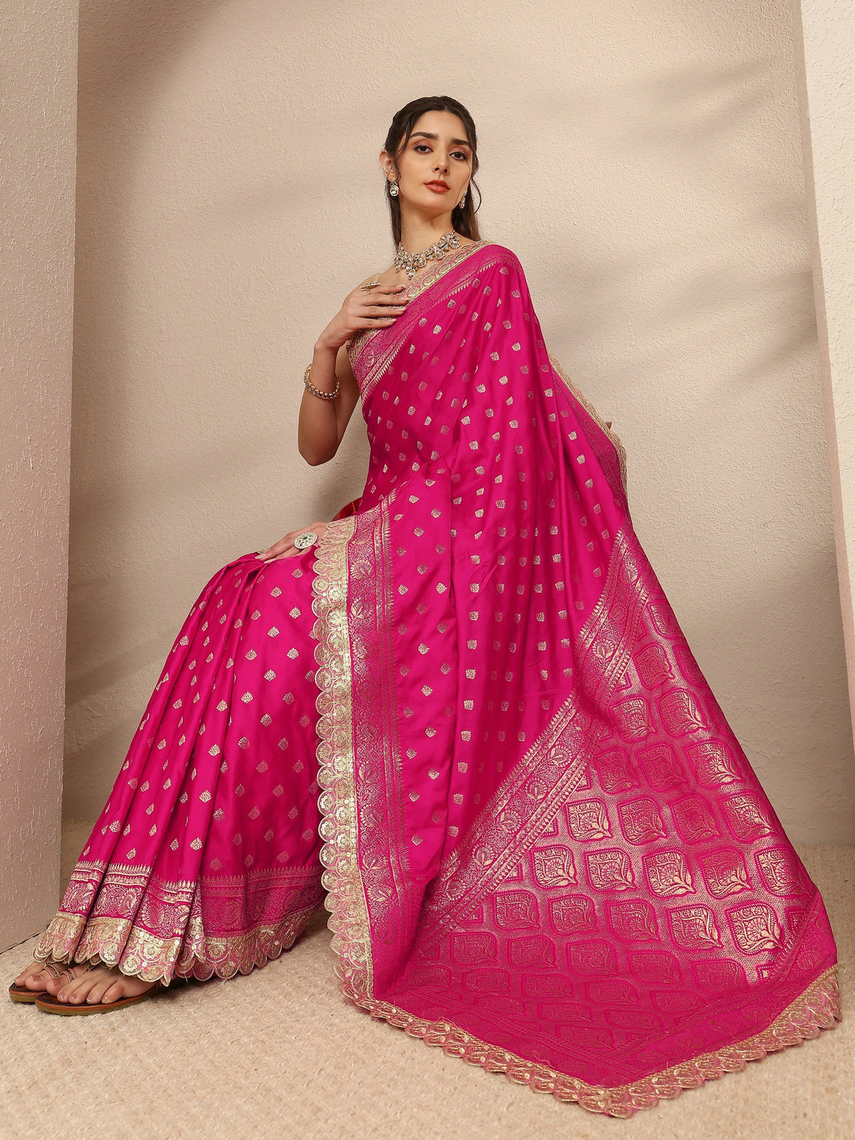 Pink Ethnic Motifs Woven Design Silk Blend Saree With Unstitched Blouse Piece