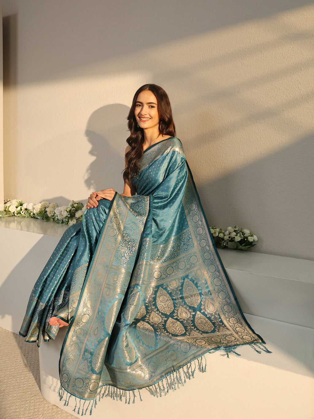 Teal Ethnic Woven Design Silk Blend Saree With Unstitched Blouse Piece